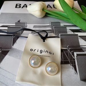 Gold plated earrings